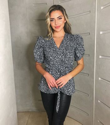 AX Paris Black Spot Puff Sleeve Wrap 