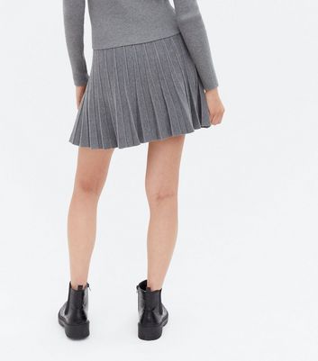 grey pleated mini skirt