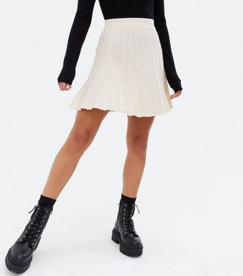 New look hot sale white pleated skirt