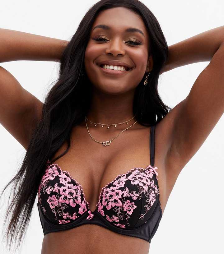 https://media2.newlookassets.com/i/newlook/693996179M2/womens/clothing/lingerie/pink-floral-satin-push-up-bra.jpg?strip=true&qlt=50&w=720