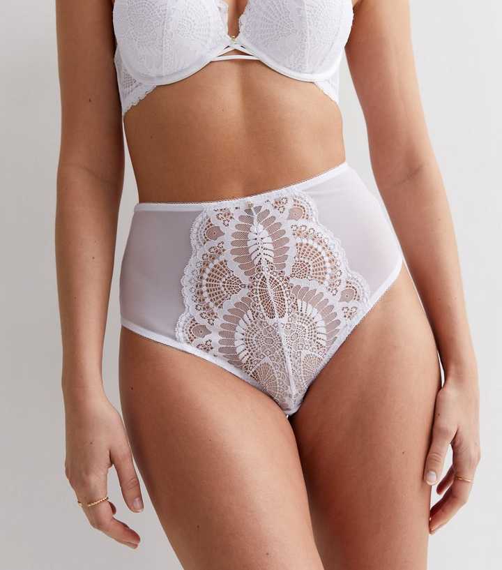https://media2.newlookassets.com/i/newlook/694012310/womens/clothing/lingerie/white-scallop-lace-high-waist-briefs.jpg?strip=true&qlt=50&w=720