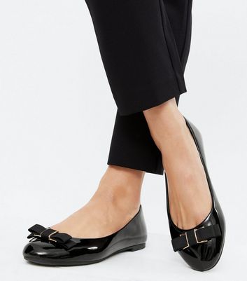 Girls 2025 black pumps