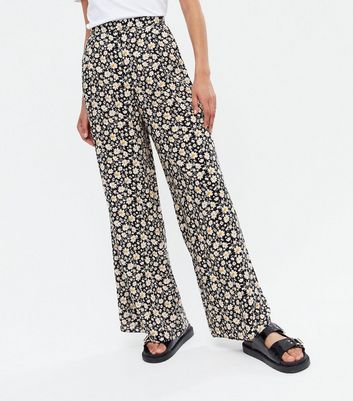 Black Daisy Wide Leg Trousers | New Look