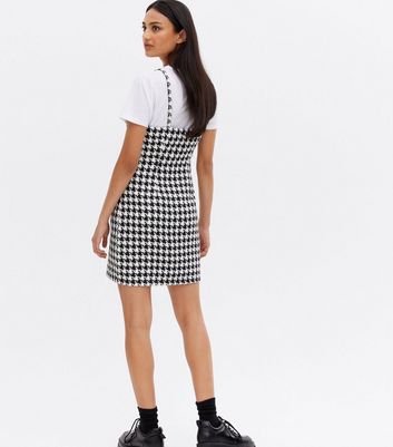 new look dogtooth pinafore