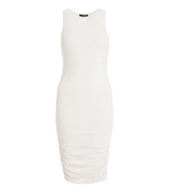 quiz black and white dress