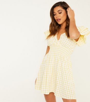 quiz yellow dress