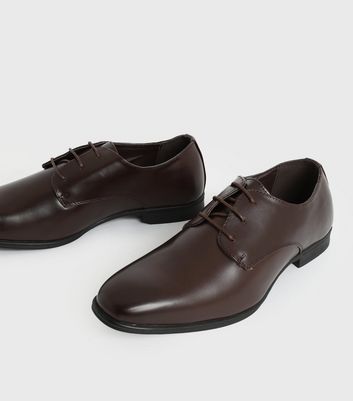 Click to view product details and reviews for Mens Dark Brown Round Toe Lace Up Brogues New Look.