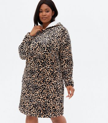 Curves Brown Leopard Print Fleece Oversized Blanket Hoodie | New Look
