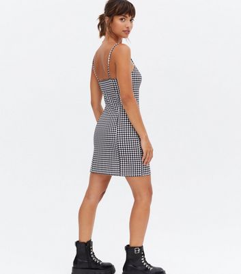 new look dogtooth pinafore