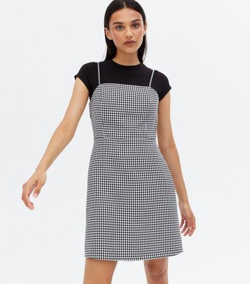 Black Dogtooth Square Neck Mini Pinafore Dress | New Look