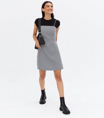 new look dogtooth pinafore