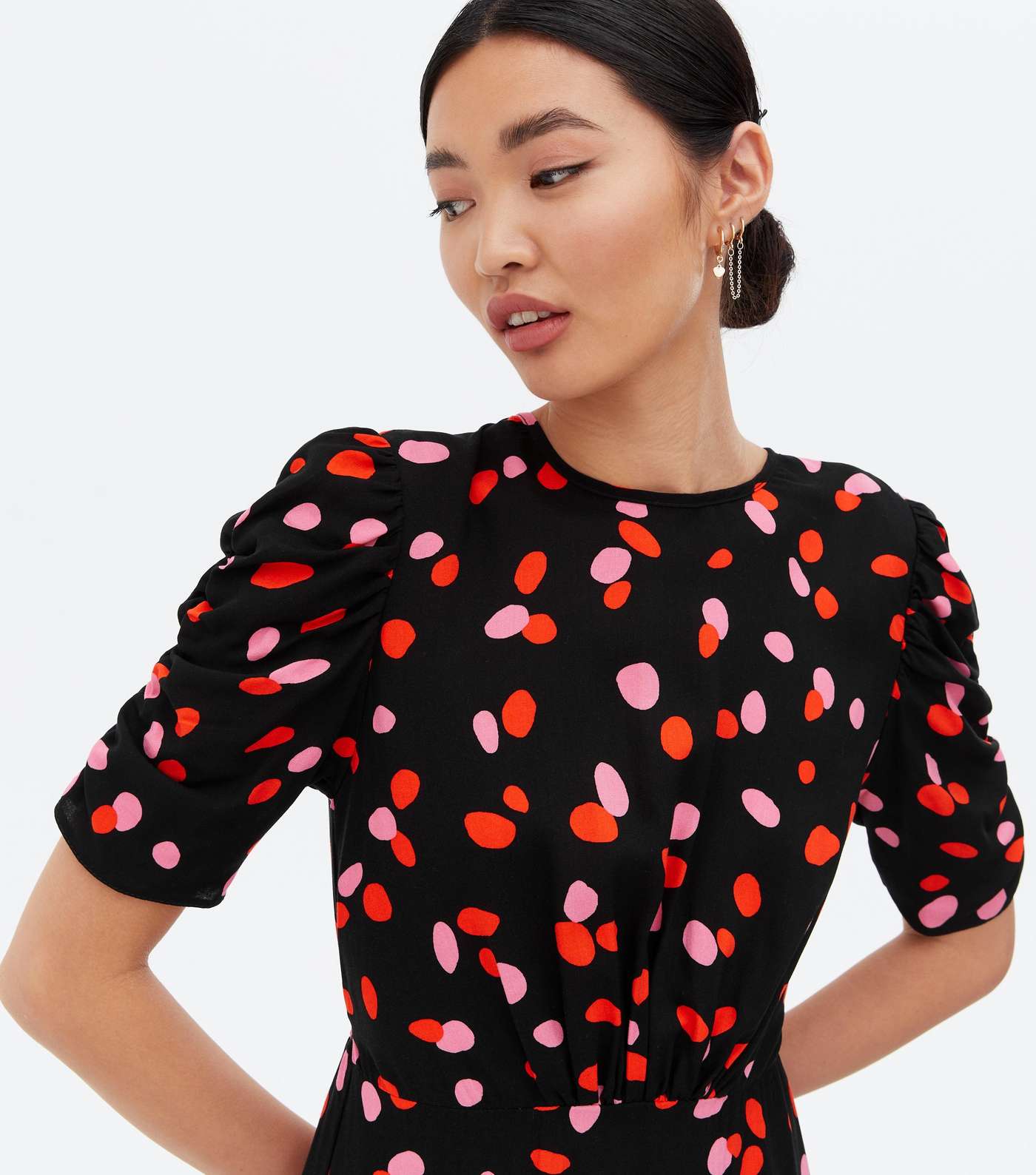 Black Spot Ruched Sleeve Tiered Midi Dress Image 3