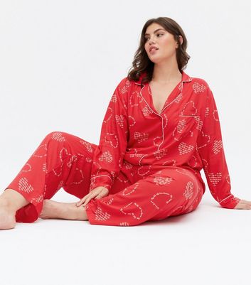 Curves Red Heart Script Revere and 