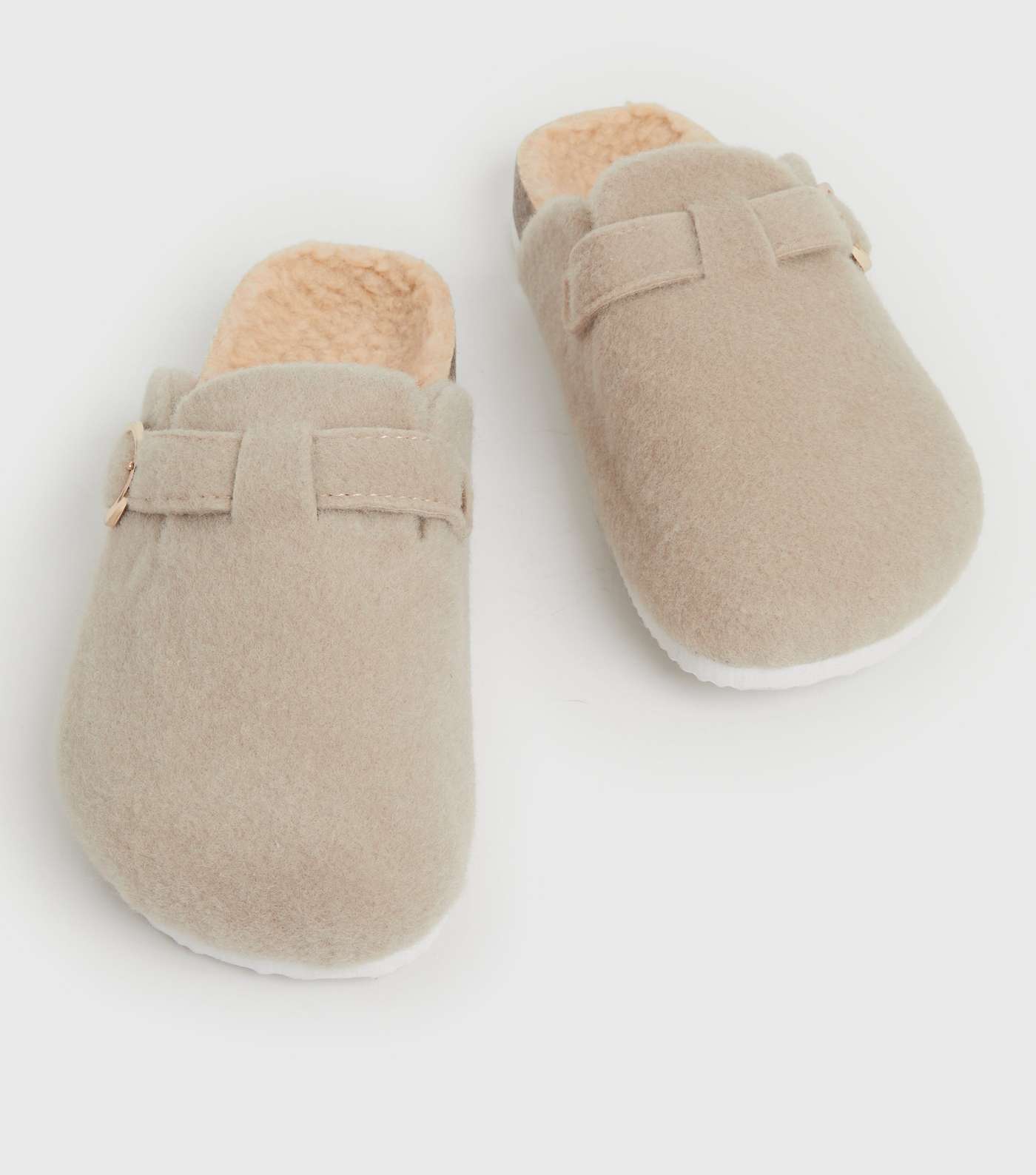 Stone Buckle Strap Slippers Image 3