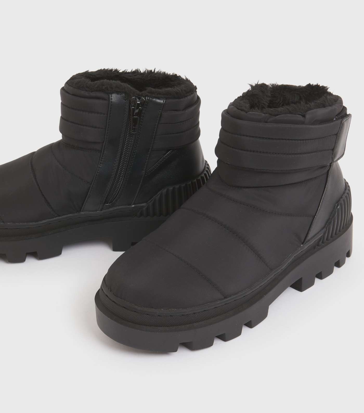 Black Faux Fur Lined Chunky Snow Boots Image 3