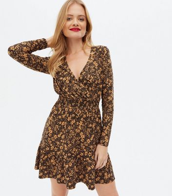 Black folk floral ditsy best sale print dress