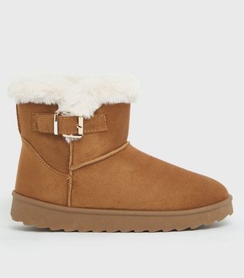 tan suede boots with fur