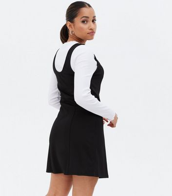 pinafore petite