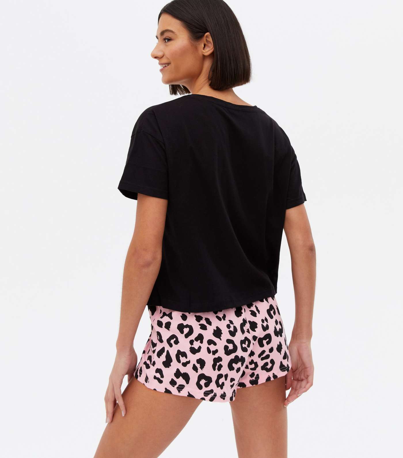 Black T-Shirt and Short Pyjama Set with Leopard Print Image 4