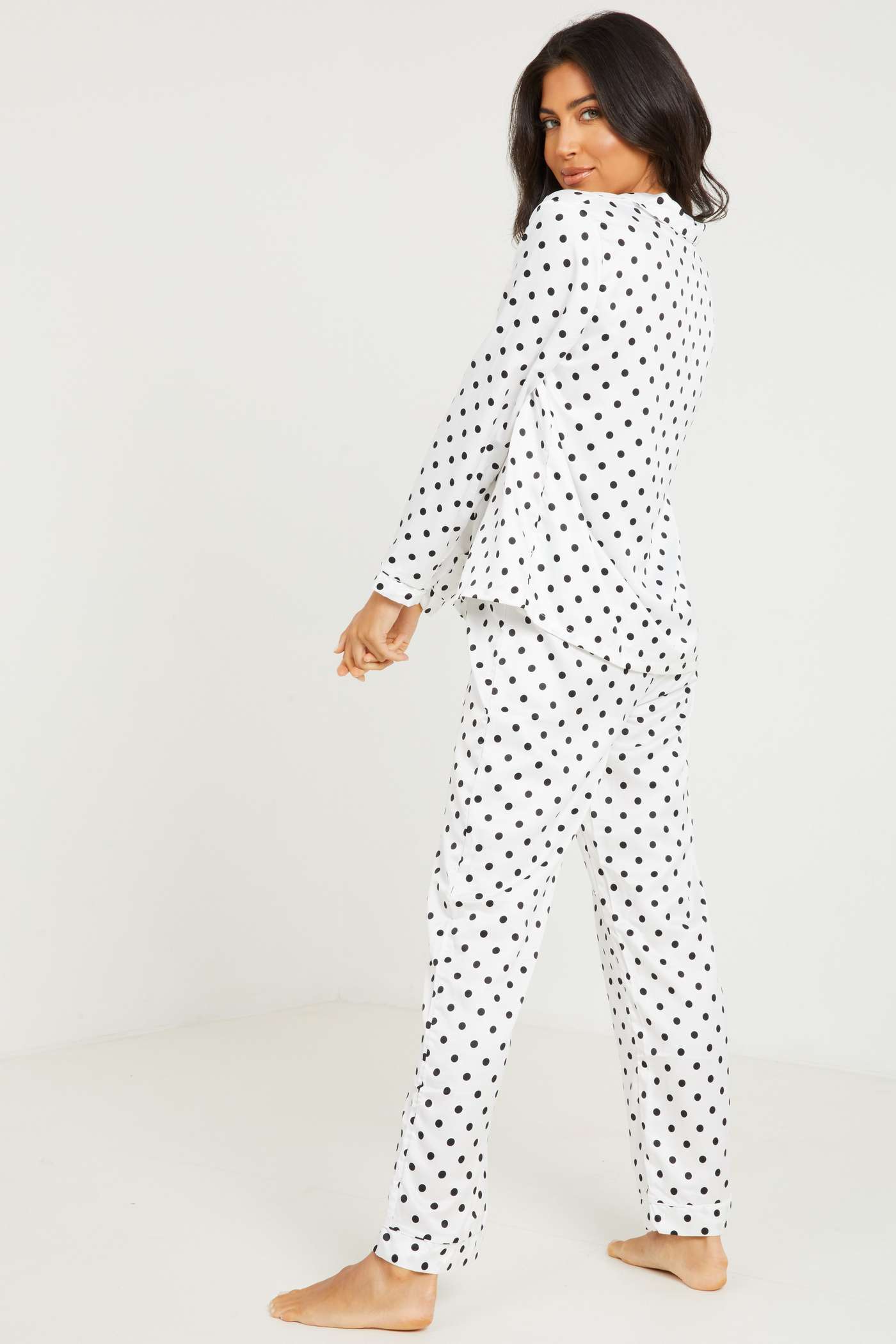 QUIZ White Spot Satin Trousers Pyjama Set Image 3