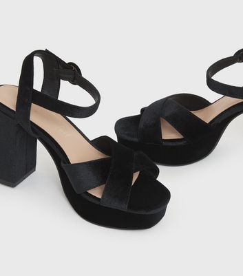 Black velvet hot sale block heels