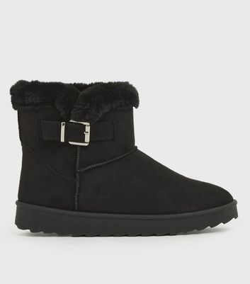 Girls black 2024 fur boots