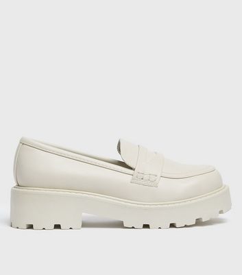 mudd chunky loafers