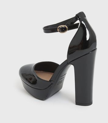 black platform court