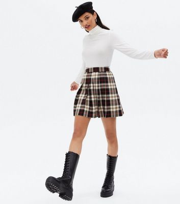 Black checkered tennis skirt hotsell