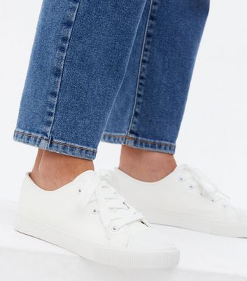 White round hot sale toe trainers