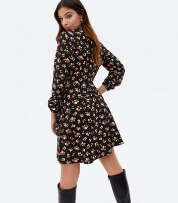 Petite Black Ditsy Floral Empire Mini Smock Dress New Look