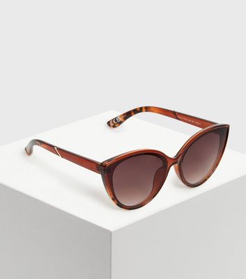 Prada Cat-eye Tortoiseshell Sunglasses in Brown Womens Accessories Sunglasses 