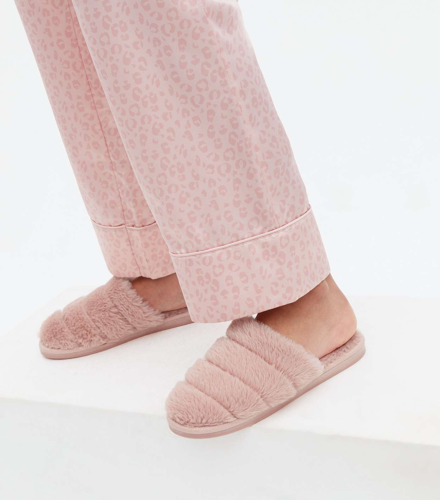 Pink Faux Fur Mule Slippers Image 2