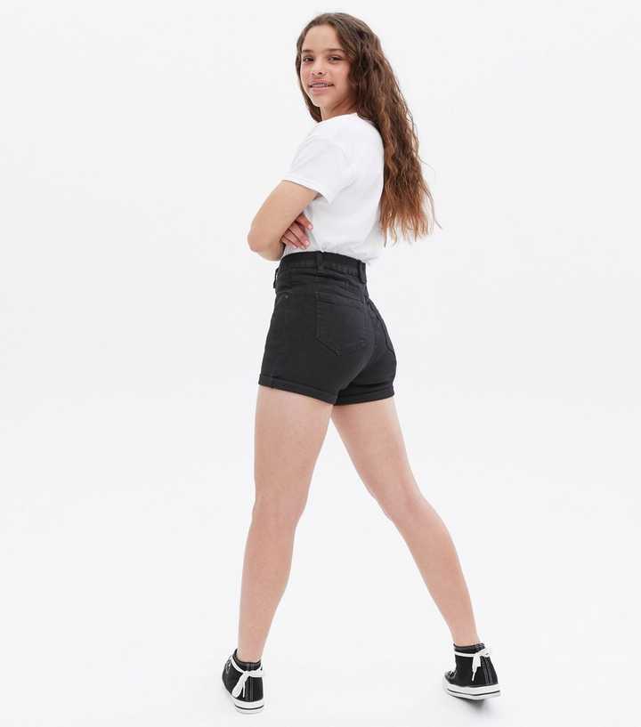 https://media2.newlookassets.com/i/newlook/814222901M3/girls/girls-clothing/girls-shorts/girls-black-denim-high-waist-shorts.jpg?strip=true&qlt=50&w=720