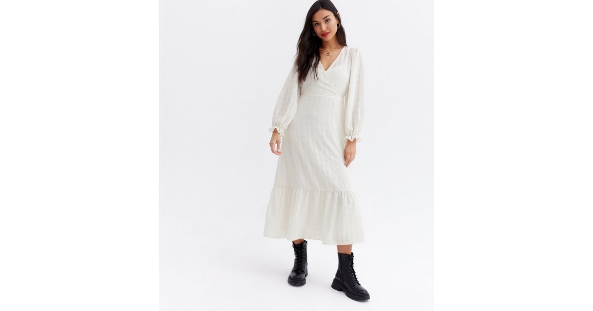 Off White Check Seersucker Tiered Midi Wrap Dress | New Look
