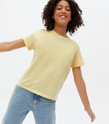 girls yellow tshirt