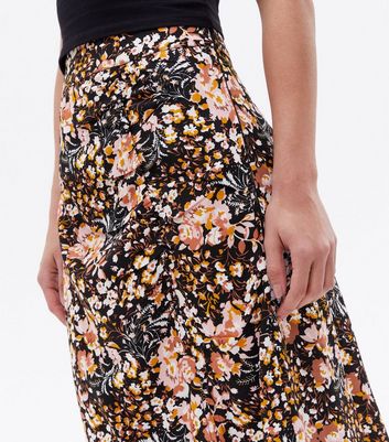 Urban Bliss Black Floral Ruched Midi Skirt New Look