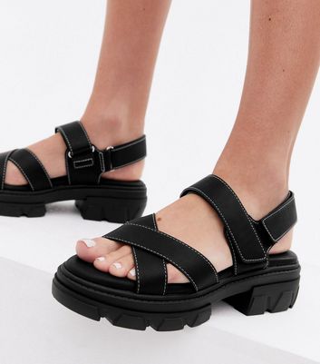 New look best sale black chunky sandals