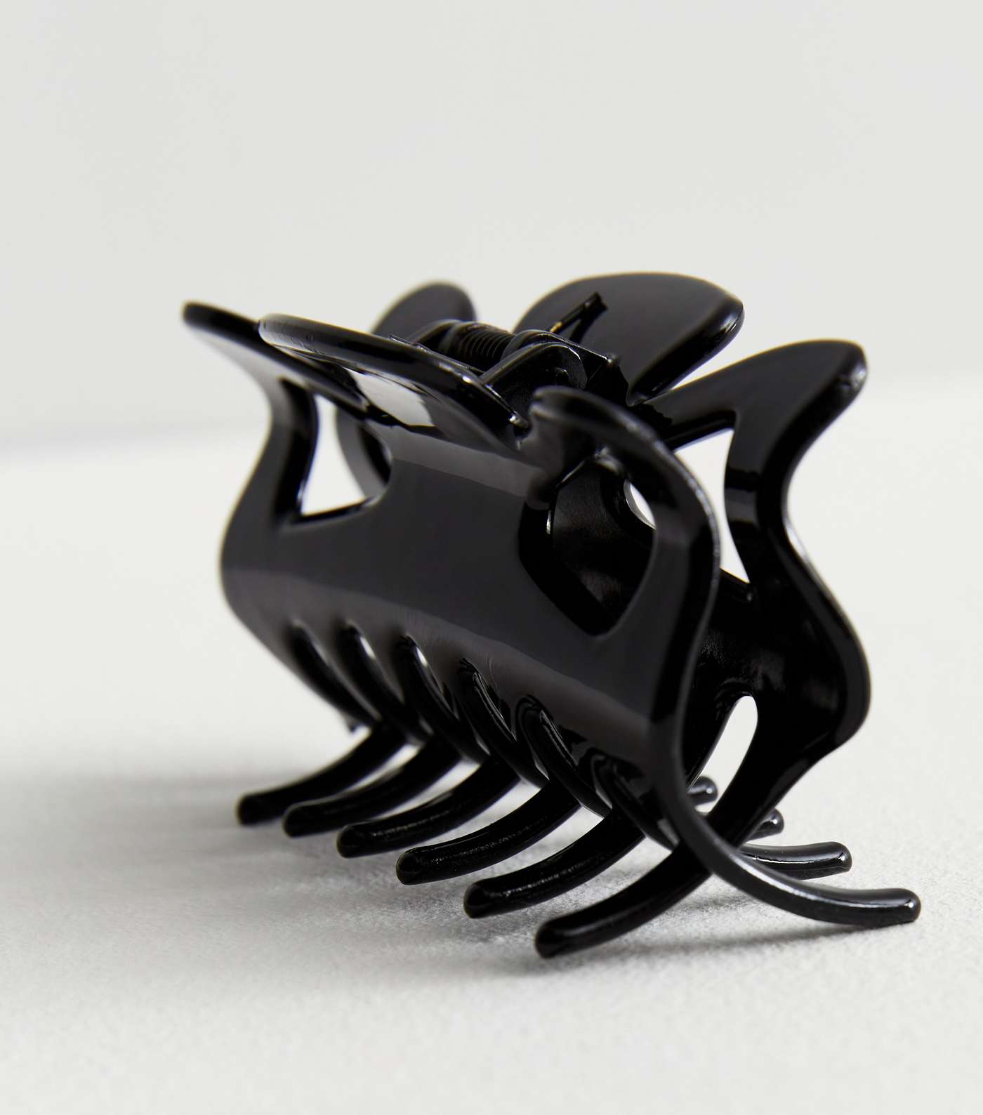 Black Large Hair Claw Clip Image 3