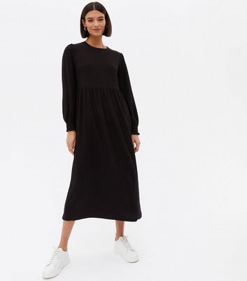 Black Crinkle Crew Neck Long Sleeve Midi Dress