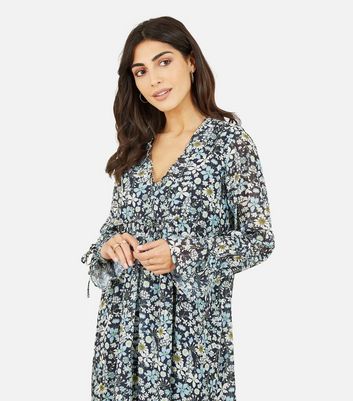 Click to view product details and reviews for Yumi Black Floral Long Sleeve Mini Smock Dress New Look. Click to view product details and reviews for Yumi Black Floral Long Sleeve Mini Smock Dress New Look.