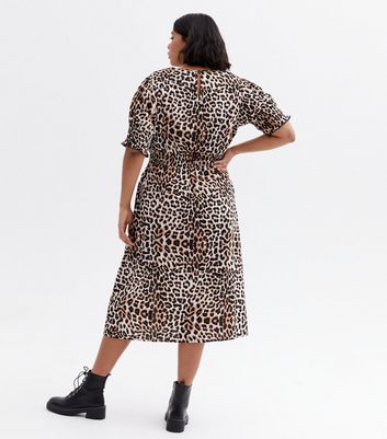 Curves Brown Leopard Print Crepe Shirred Midi Dress New Look