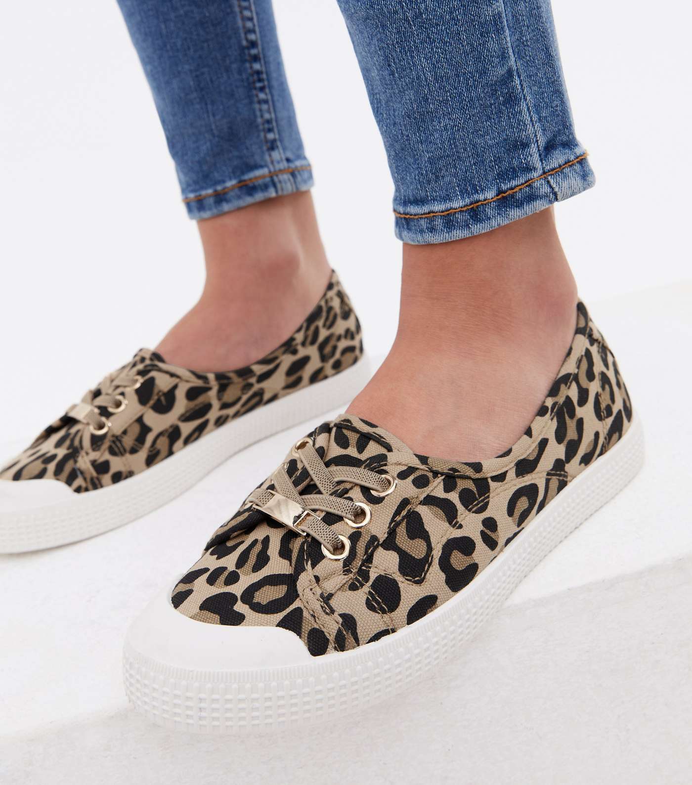 Stone Leopard Print Canvas Round Toe Lace Up Trainers Image 2