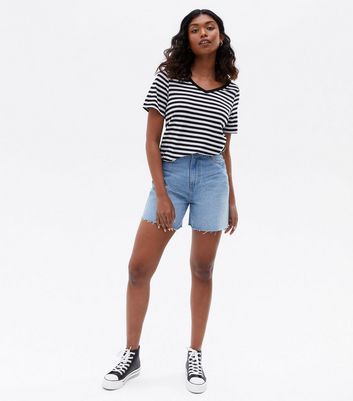 Click to view product details and reviews for White Stripe V Neck T Shirt New Look.