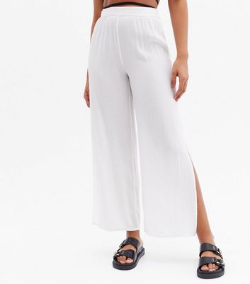 white crinkle trousers