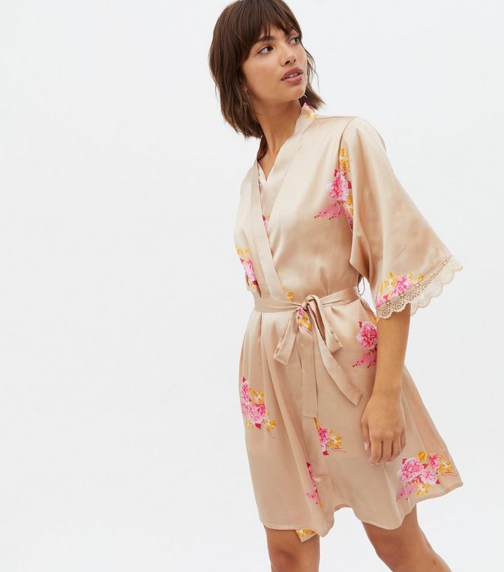 form Tarmfunktion loft Vero Moda Pink Floral Satin Lace Kimono Dressing Gown | New Look
