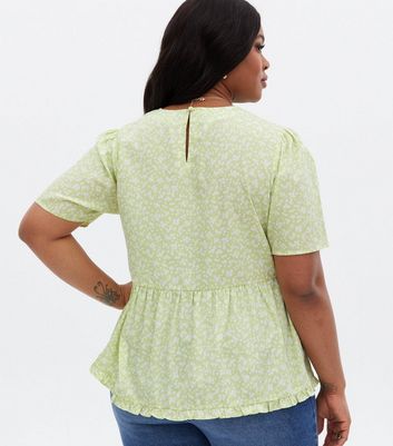 Curves Green Ditsy Floral Crepe Peplum Blouse New Look