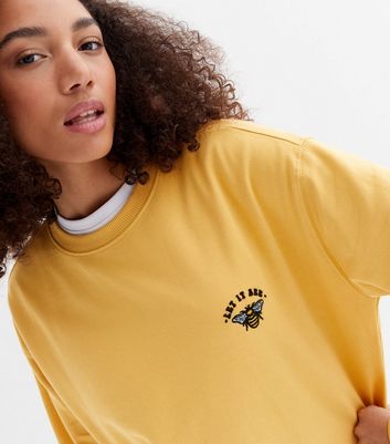 bee embroidered sweatshirt