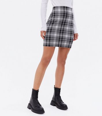 Tall Black Check Mini Tube Skirt New Look