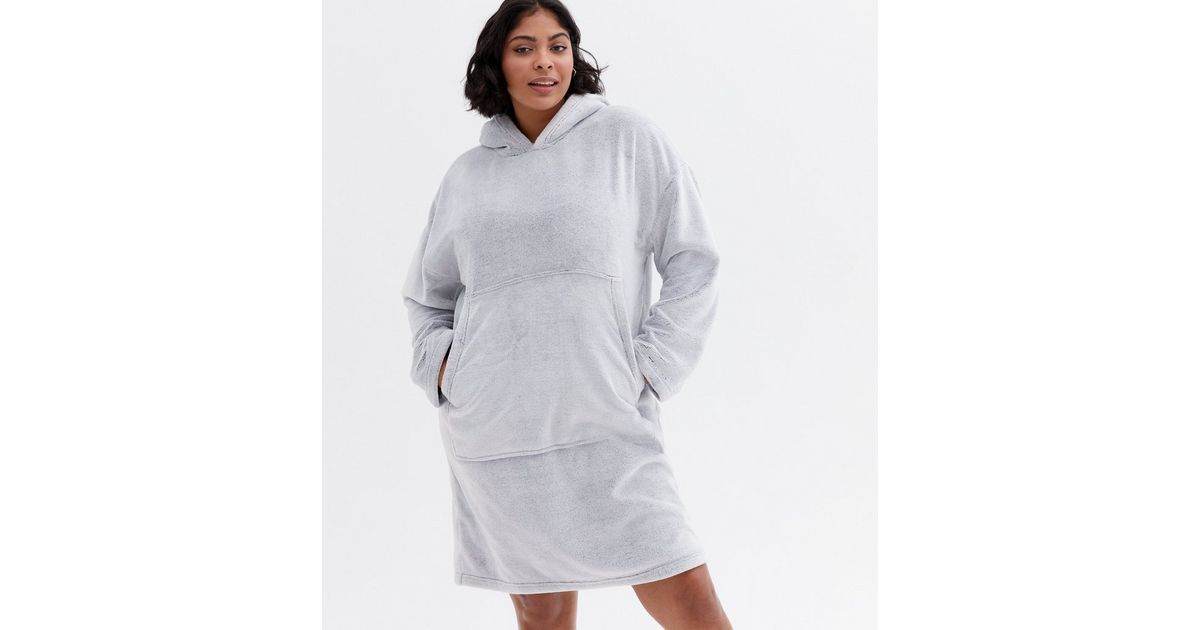 Curves Pale Grey Fleece Oversized Blanket Hoodie New Look